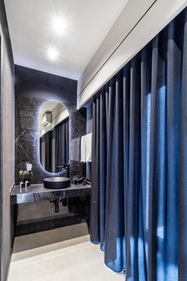 4 Suites " Unconventional Living Rooms " Catania Bagian luar foto